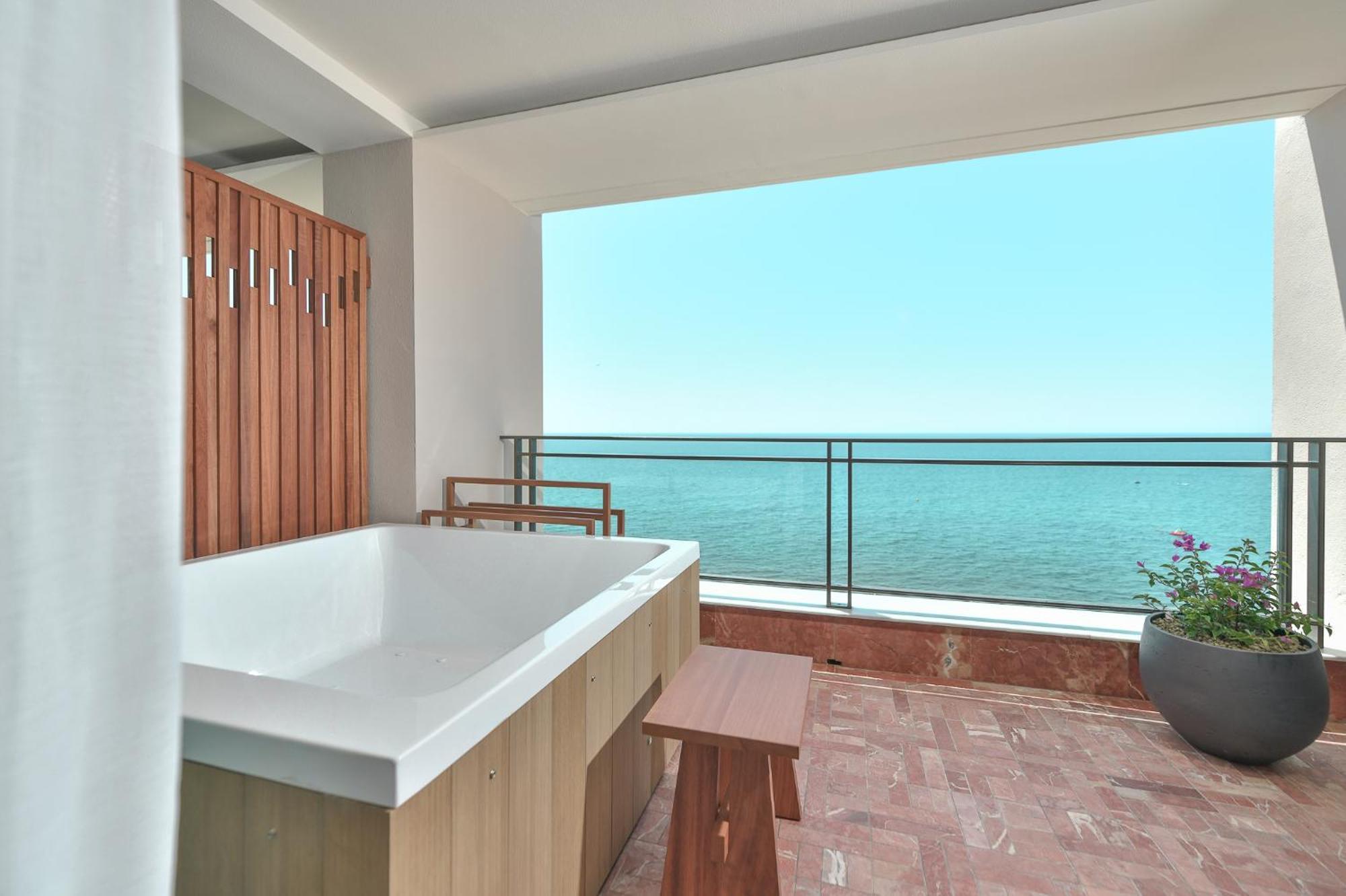 Suite Junior con vistas al mar (1 adulto)