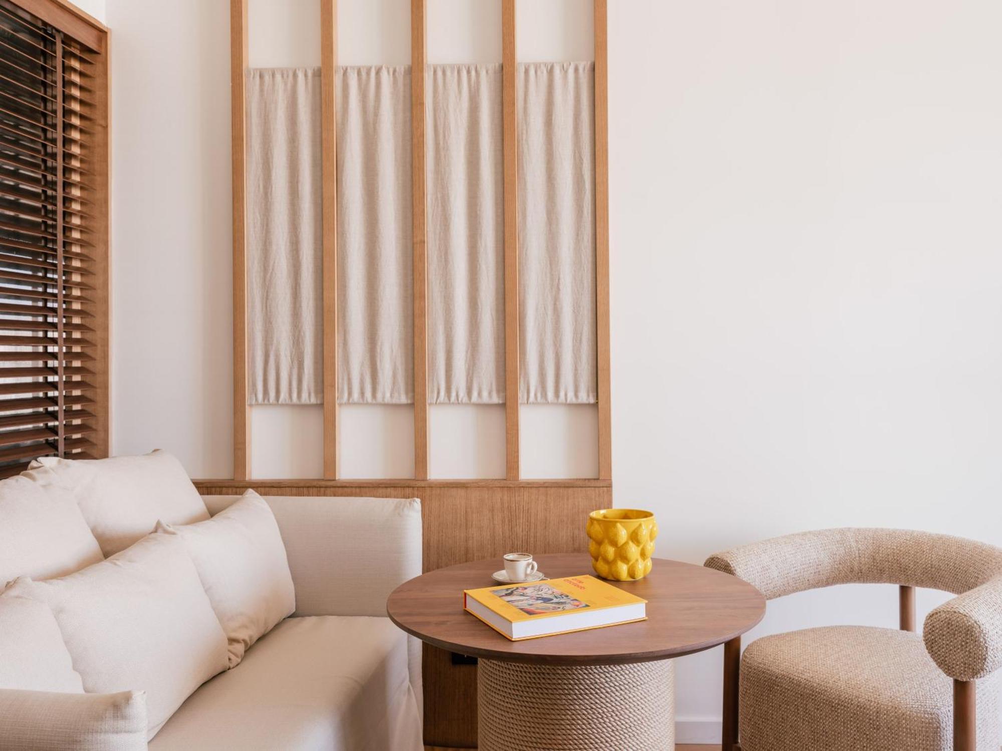 Extra ME + Junior Suite Oasis Access
