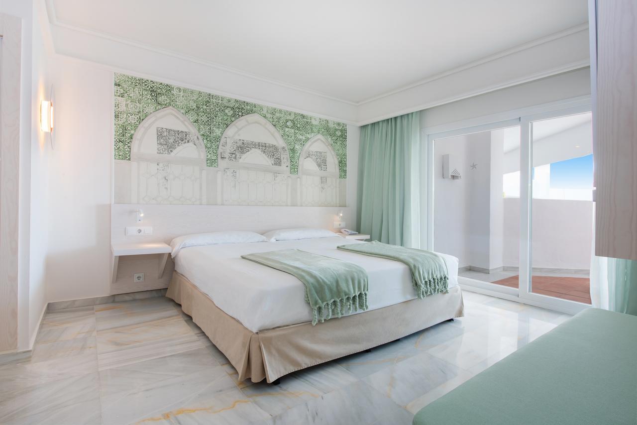 Junior Suite met Uitzicht op het Zwembad