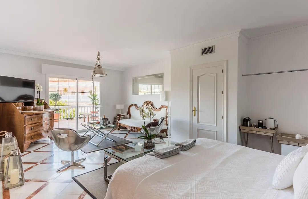Molo 44 suites Puerto Banús-1